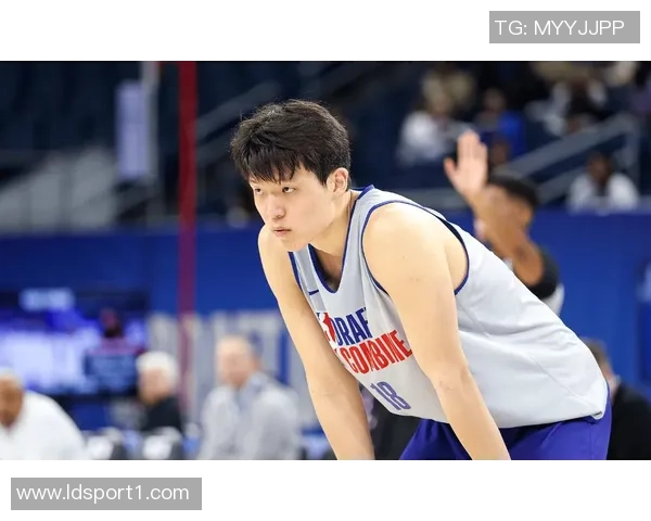 瀚森在比赛中展现出自信与进步逐渐找到个人节奏的精彩表现