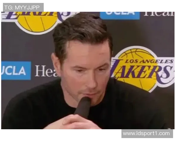 雷迪克谈球队氛围提升称互动改善助力团队凝聚力增强 雷迪克谈球队氛围提升称互动改善助力团队凝聚力增强