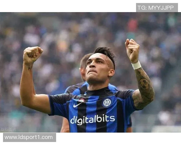 国米旧将塞雷纳盛赞劳塔罗的智慧与跑位能力直面外界批评 国米旧将塞雷纳盛赞劳塔罗的智慧与跑位能力直面外界批评