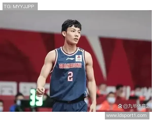 徐杰复出表现惊艳末节三分助队加时赛全场贡献22分2次抢断 徐杰复出表现惊艳末节三分助队加时赛全场贡献22分2次抢断