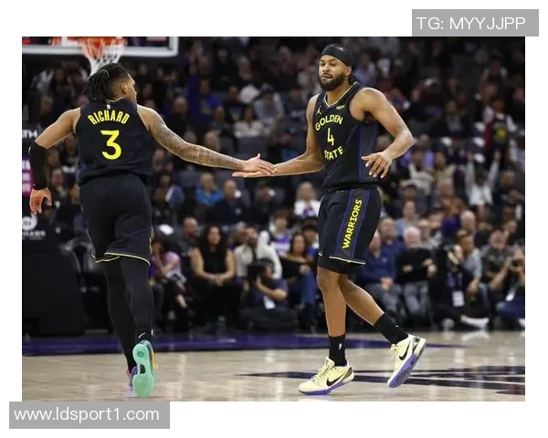 科尔赞穆迪本赛季投篮表现出色称其首发位置实至名归