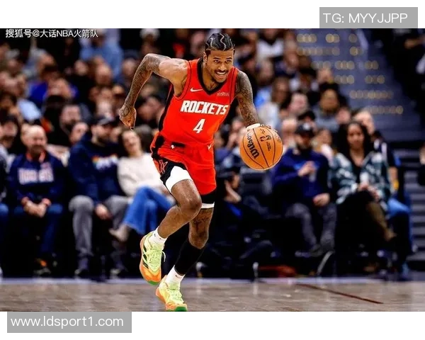 杰伦布朗半场表现低迷仅得6分3失误球队状态堪忧