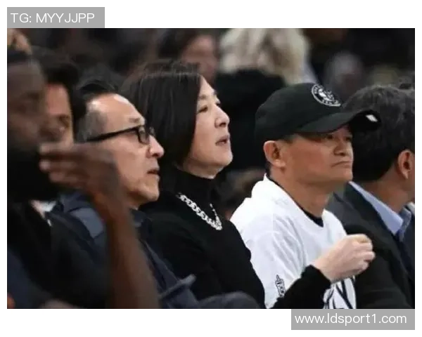 蔡崇信分享与成龙互动照片篮网季前赛将在澳门举行