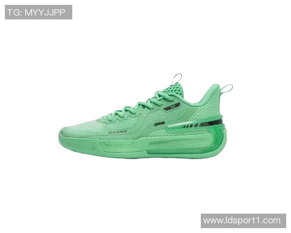 新赛季新挑战丁威迪携361最新战靴DVD4助力球场展现风采